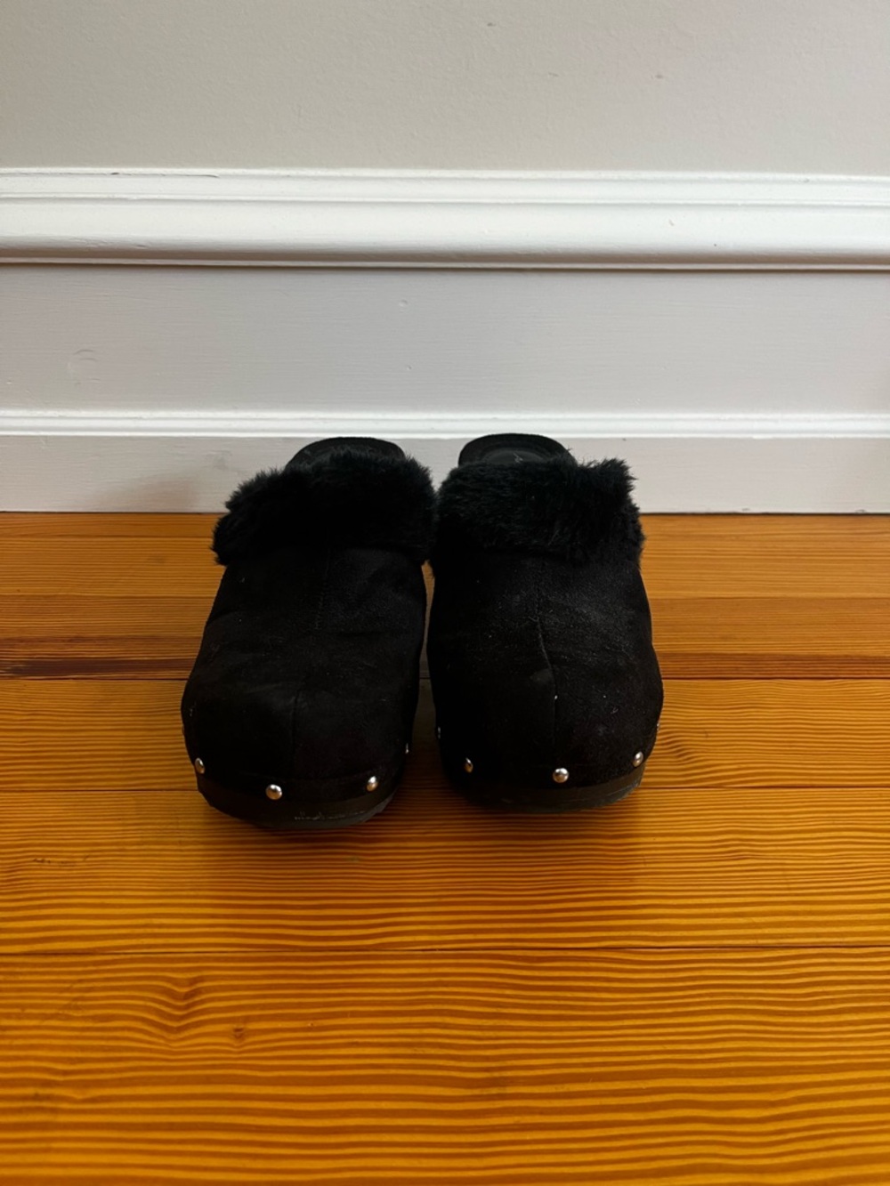 AE Black Faux Fur Platform Clogs - Women's - Picture 2 of 6